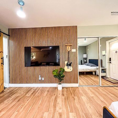 The Moose #7 - Instaworthy Studio With Amazing Views, Free Parking & Heated King Bed ممفيس المظهر الخارجي الصورة