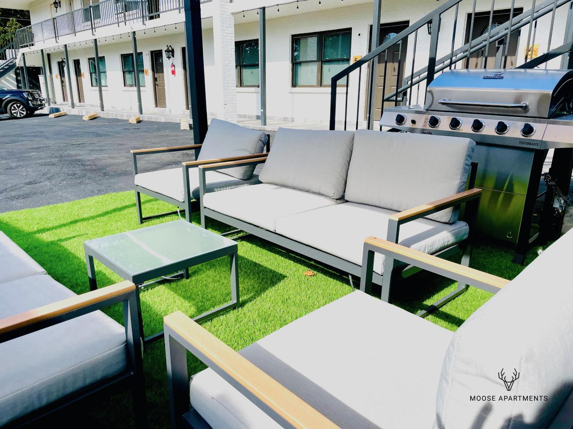 The Moose #7 - Instaworthy Studio With Amazing Views, Free Parking & Heated King Bed ممفيس المظهر الخارجي الصورة